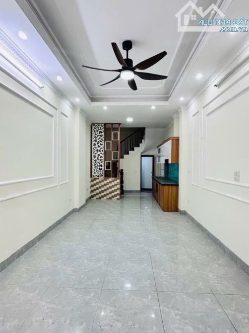 Nhà Đẹp 5 Tầng Gần Phố – Giá Tốt 🔥 Bán nhà mới Hồ Tùng Mậu – gần Cầu Giấy 📐 36m² | 5 tần - 1