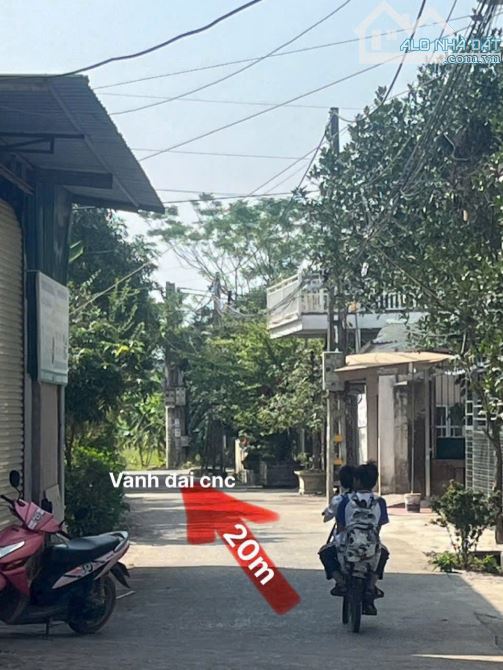 Bán gần 200m đất lô góc đẹp tại tân xã. Khu vực nhiều chung cư mini. Tại hòa lạc - 1