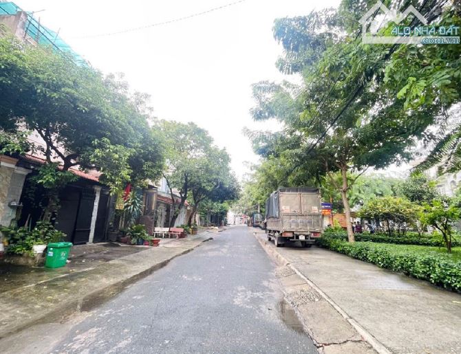 Bán nhà 1/  NGUYỄN THỊ BÚP Q12 _ hẻm XE HƠI THÔNG 🚘. Gần CÔNG VIÊN nội khu _3 tầng_4ty950 - 1