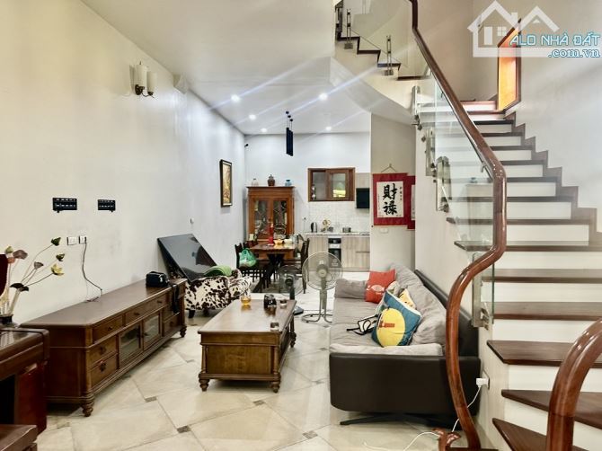 Bán Nhà PHÂN LÔ TƯ ĐÌNH chỉ 14 tỷ-65m2-DÂN XÂY-Ô TÔ-LÔ GÓC-FULL NỘI THẤT-SỔ VUÔNG, HIẾM - 1