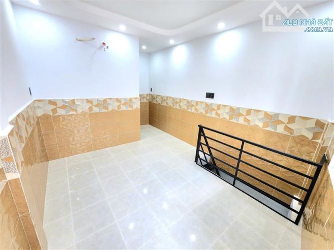 Nhà giá rẻ 3,1 tỷ có 2 tầng mới đẹp hẻm ba gác sạch sẽ đường Quang Trung P10 Quận Gò Vấp - 1