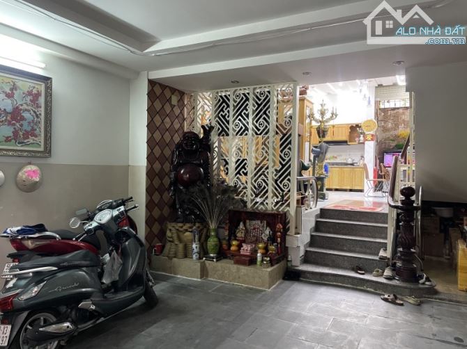 Gấp bán nhà Tô Ngọc Vân, Thủ Đức, 4 tầng, giá 11.8 tỷ, dt 84m2. - 1