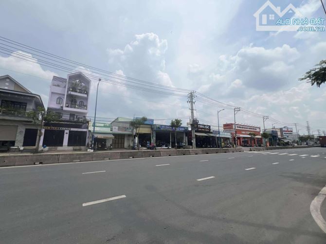 BIỆT THỰ MINI 3 TẦNG 12X16 NGAY ỦY BAN GẦN CHỢ ĐÔNG THẠNH ĐƯỜNG THÔNG XE TẢI - 1