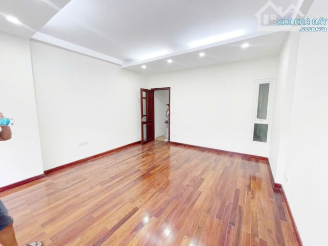 Cho thuê biệt thự KĐT Mỗ Lao. DT 155m2, 4 tầng, đủ điều hòa, lô góc 2 mặt tiền - 1