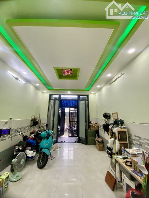 Nhà Đẹp Vào Ở Ngay - Đường Số 8 Bình Tân - HXH Đỗ Cửa - Giá Nhỉnh 4 Tỷ - 1