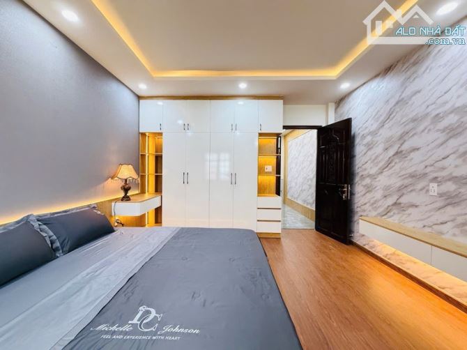 NHÀ 2 MẶT TIỀN - ÔTÔ VÀO NHÀ - FULL NỘI THẤT - 5 TẦNG - 4x13M, THỐNG NHẤT GÒ VẤP,7.X TỶ - 1