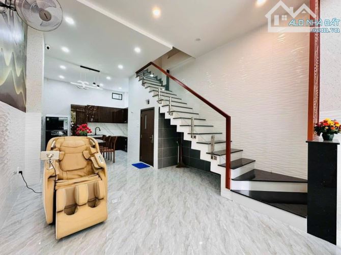 Lên sóng căn nhà vị trí đắc địa hẻm 1/ ngay Đoàn Thị Điểm, PN giá 3.6 Tỷ / 55.9m2. SHR - 1
