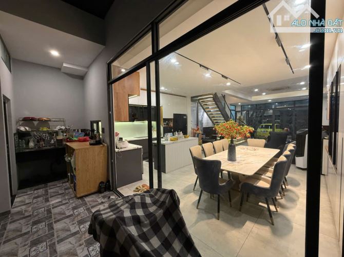 Biệt thự thiết kế đẹp khu bên sông Hiệp Bình Chánh, Thủ Đức xây để ở không gian đặc biệt - 1