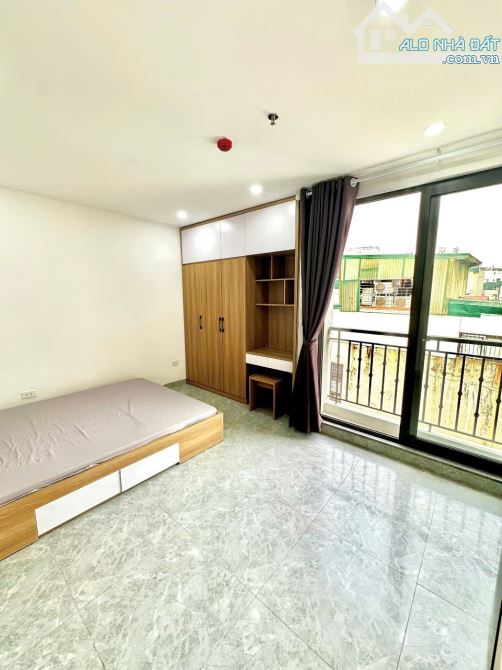 Cho Thuê CCMN 322 Mỹ Đình  Nam Từ Liêm 30m2 Studio Cửa Sổ Ban Công Thang Máy Trống 5 Phòng - 1