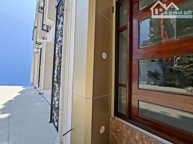 Bán nhà đại đồng 32m2 5 Tầng full nội thất cách 5m ô tô tránh giá nhỉnh 5 tỷ - 1