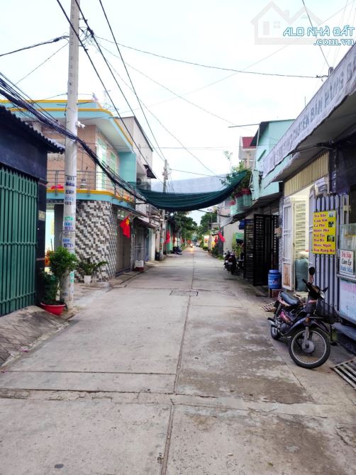 Bán nhà đương số 2 Bình Tân 56M 2 tầng hẻm xe tải SHR 3.X - 1
