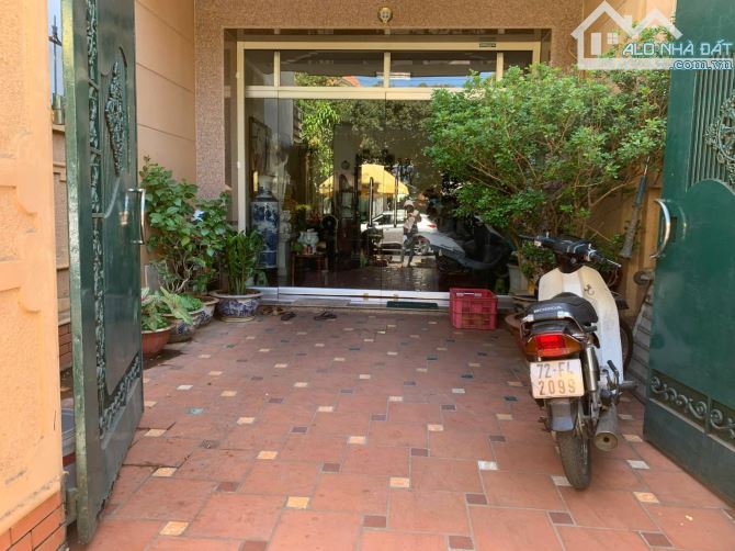 Bán nhà mặt tiền Trương Công định p8 TpVT - 1