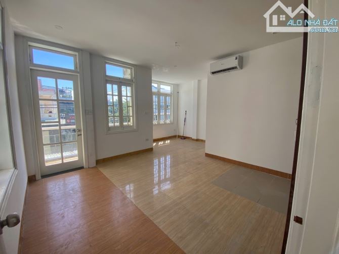 SIÊU PHẨM ĐẦU TƯ – MẶT TIỀN LÝ THÁI TỔ PHỐ CỔ HỘI AN – 185M² ,3 TẦNG 11 PHÒNG, CHỈ 12.5TỶ - 1