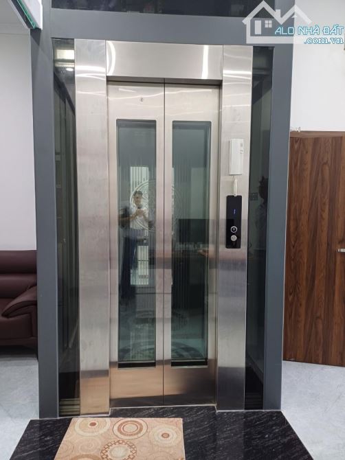Lạc Long Quân 102m² mặt tiền 7,2m – nhà cực đẹp giá chỉ 25 tỷ, siêu rẻ không có căn thứ 2 - 1