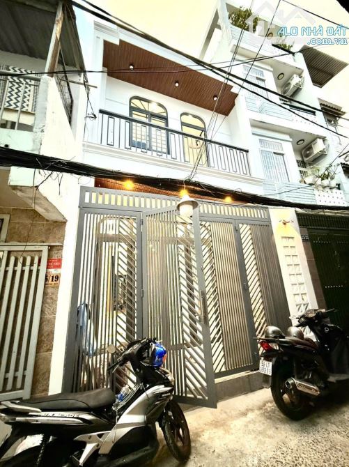 BÁN NHÀ MỚI ĐẸP 3PN - HẺM THÔNG TỨ HƯỚNG - SỔ HỒNG RIÊNG - QUẬN 11 - 1