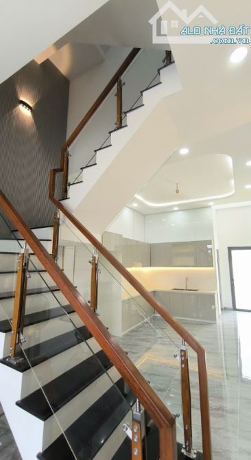 Kèo thơm chủ thiện chí bán gấp ngay Phan Đăng Lưu - Ngã Ba Sở Gà, nhà xây mới keng - 1