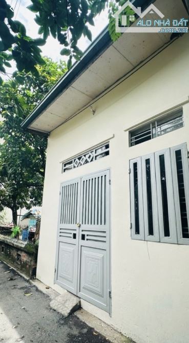 HIẾM - THỬA ĐẤT VUÔNG ĐẸP - NGÕ THÔNG - Ô TÔ - 1 NHÀ RA PHỐ - KHU VỰC PHÁT TRIỂN TỪNG NGÀY - 1