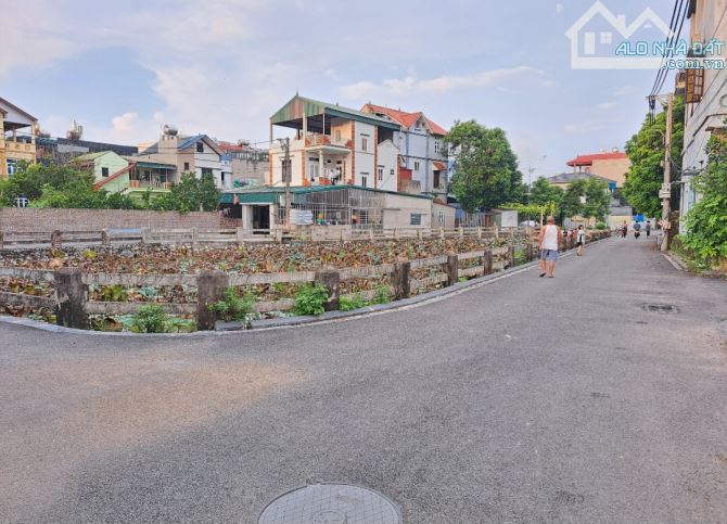 BÁN ĐẤT NAM HỒNG-  ĐÔNG ANH – Ô TÔ 30 CHỖ VÀO– GẦN MÊ LINH PLAZA- KCN THĂNG LONG- 2,9 TỶ - 1