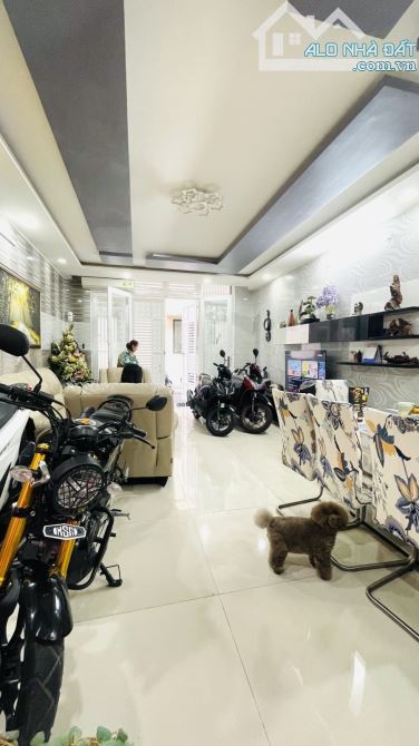 HẺM 1/ VIP NHẤT P5 PHÚ NHUẬN - SIÊU MẪU NHÀ ĐẸP 4 TẦNG BTCT- 50M2 SHR VUÔNG VỨT NHỈNH 10T - 1