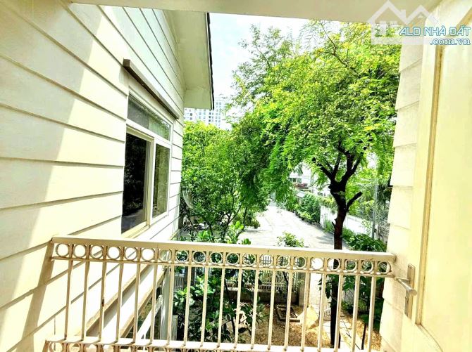 Bán biệt thự Lạc Long Quân khu cực Vip 290m² mặt tiền 16m có hầm bán giá 149 tỷ (ctl) - 1