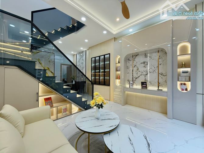 Dưới 5 tỷ nhận được nhà đẹp full nội thất chỉ cần xách vali vào ở ngay - 1