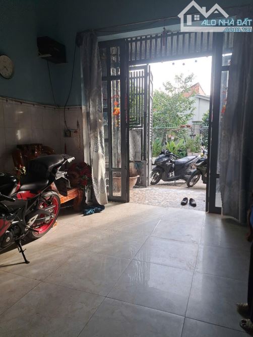 Bán gấp nhà đường Bùi Thị Cội P Tân Đông Hiệp Dĩ An 49m2 2 tầng 3PN vào ở ngay - 1