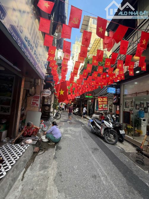 BÁN GẤP, LÔ GÓC, MẶT PHỐ, NGÕ HUYỆN, HOÀN KIẾM, DT 170M, 3 TẦNG, MT 6.8M, GIÁ 180 TỶ - 1