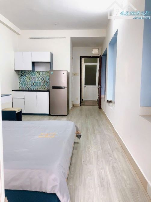 Căn hộ ban công quận 1 đường trần khắc chân - 1