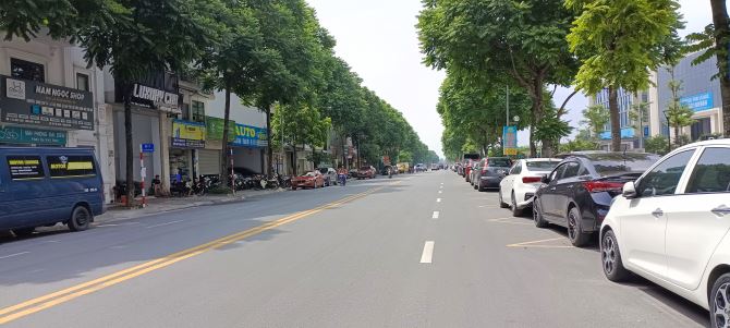 Bán nhanh lô đất Phố Hoa Lâm, 78m2, MT rộng, ô tô vào đất thoải mái, rất gần Big C - 1