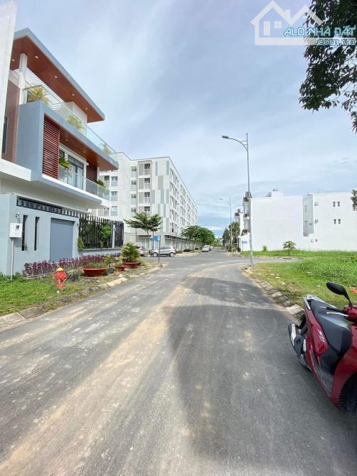 Bán nền biệt thự Đs 2 KDC Nam Long2 dt 12.5x16 hướng ĐB lộ 12m sổ hồng giá tốt - 1