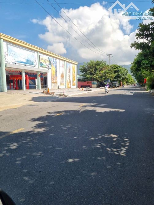 Tôi cần bán lô đất mặt tiền 10m5 Trần Nhân Tông , Phường Sơn Trà ( Gần Siêu Thị Copmart ) - 1