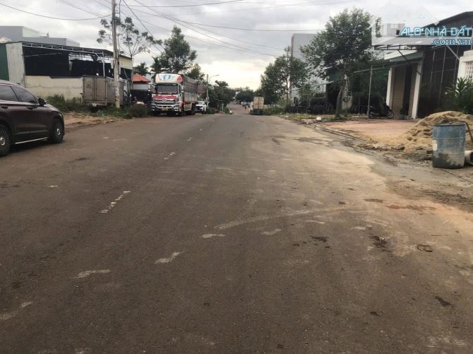 Đất đấu giá chợ ĐẦU MỐI Tân Hoà mặt tiền Rơ Chăn Y Ơn - 1