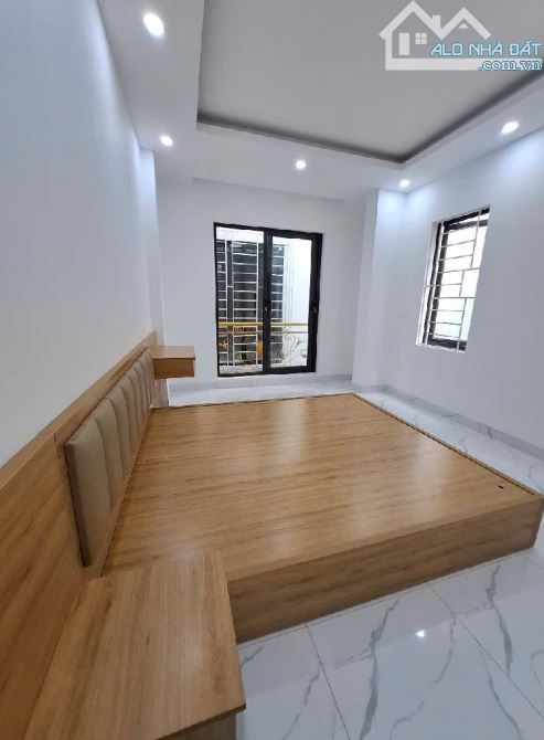 LÔ GÓC 3 MẶT THOÁNG – CÁCH PHỐ VÀI BƯỚC – Ô TÔ ĐỖ CỔNG - 1