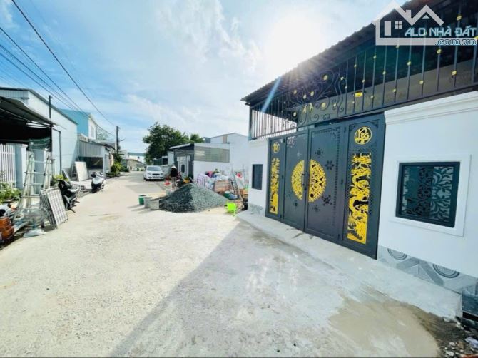 Cô Chú Cần tiền cho con đi du học bán căn nhà 133m2 ở xã Tân An Hội - Củ Chi giá 820 triệu - 1