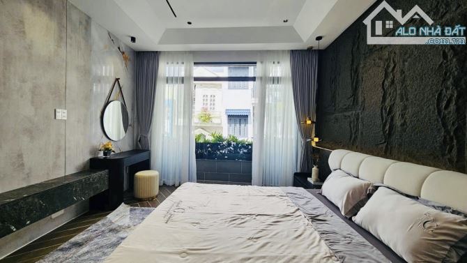 Bán căn nhà Quận 7 đẹp trong hàng top ten hẻm 1422. - 1