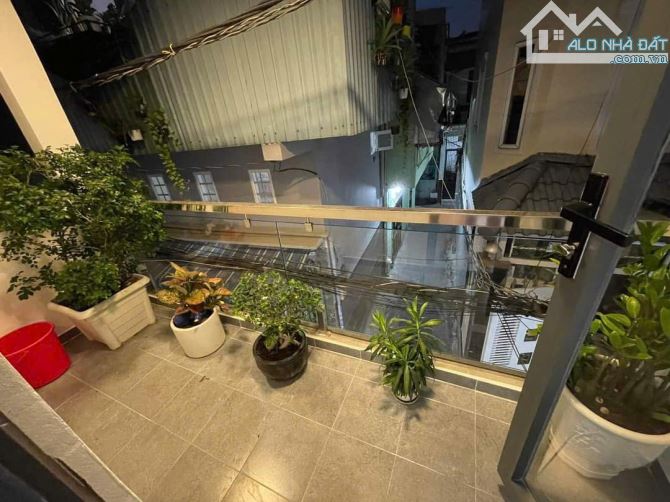 Bán nhà phường 21 quận bình thạnh nhà 42m2 hẻm xe hơi đổ cửa gần quận 1 chỉ 7,4 tỷ - 1