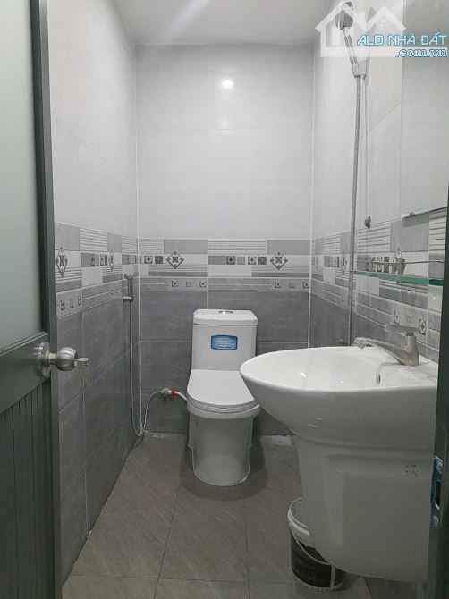 Chính chủ cho thuê nhà DT:4,x13 giá 10tr/thg lầu ,HBC,TĐ - 1