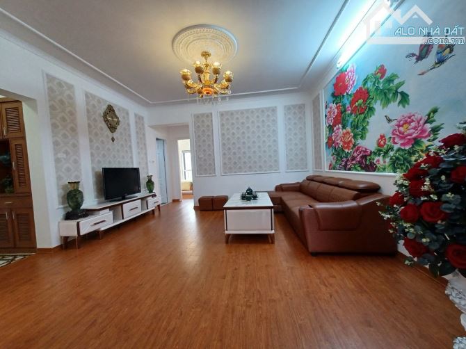 toà thương mại 17T7. bán căn 82m2- 2 ngủ, bàn giao ngay, giá 6 tỉ - 1