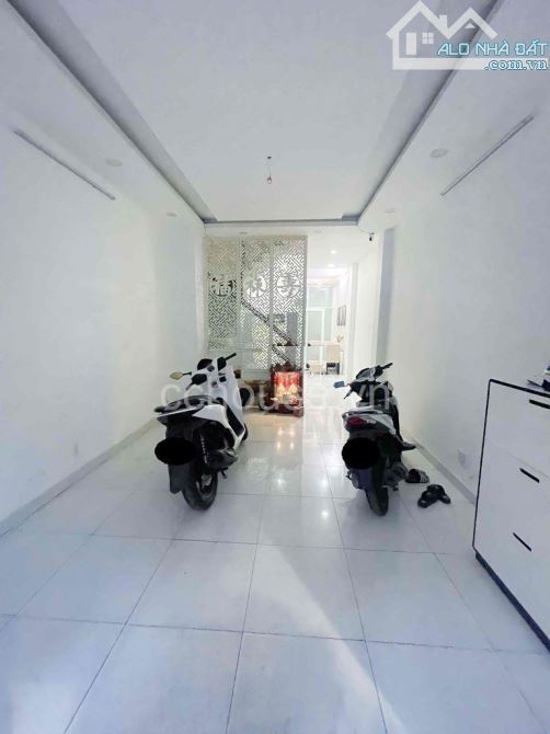 Hẻm 5M Cao thắng .Q.10 .Gần Hà Đô khu Vip . - 1