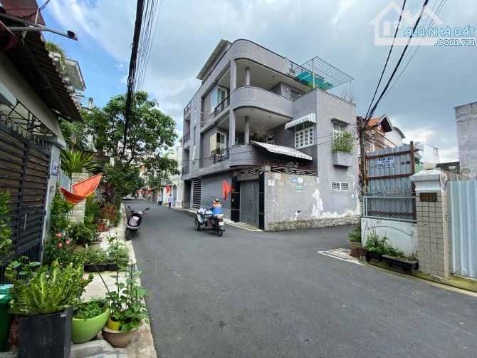 Bán gấp! Nhà góc 2MT Trúc Đường, Thảo Điền, Q2, (DT: 10x11m), 3 Tầng, SHR, Giá 26 tỷ(BL) - 1