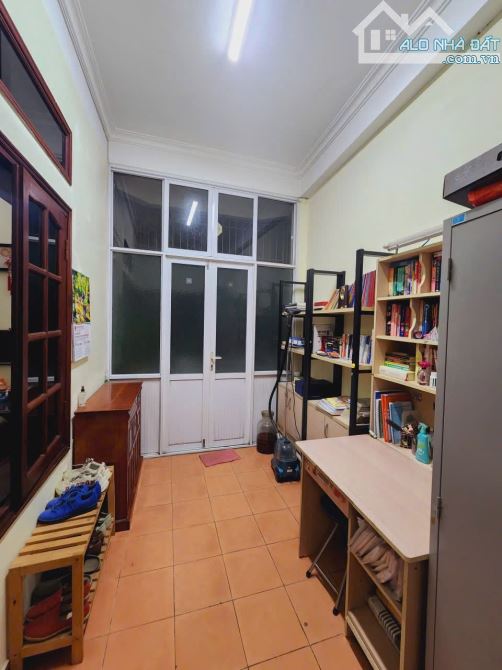 Hộ khẩu Thanh Xuân, DT 60m2, MT rộng 6m, dân xây chắc chắn, cách phố chính vài bước chân - 4