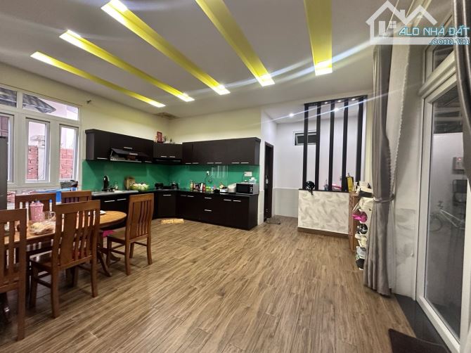 BÁN BIỆT THỰ LANGBIANG ĐÀ LẠT - 4PN, SÂN ĐẬU 3 Ô TÔ - 1