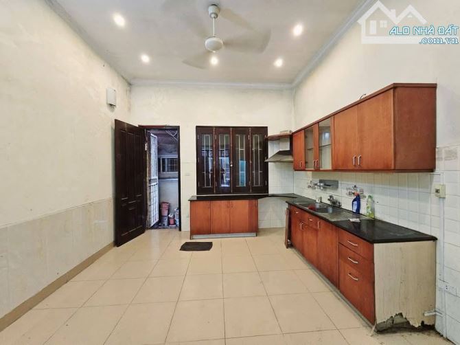 BÁN NHÀ NGUYỄN CHÍ THANH ĐỐNG ĐA PHÂN LÔ Ô TÔ TRÁNH KINH DOANH VĂN PHÒNG 5 TẦNG 15,7 TỶ - 1