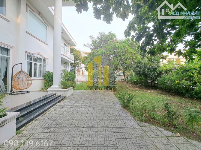 Biệt Thự Trần Não 530m2 Sân Vườn - Hồ Bơi - An Ninh Tuyệt Đối . Giá 75 Triệu - 1