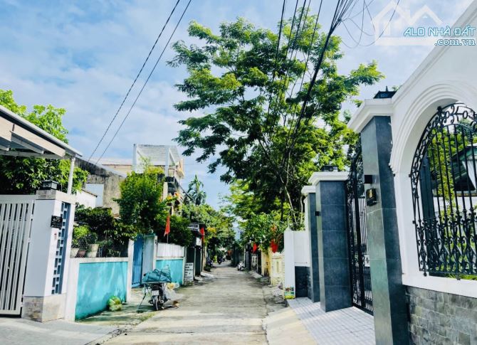Đất nền mặt tiền Hoàng Trọng Mậu thông Phạm Văn Đồng - 1