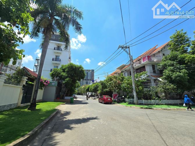 Biệt thự 99 Trần Quốc Toản P7 Q3 DT 8.2x22m CN 175m2 kết cấu trệt 2 lầu giá 38 tỷ - 1