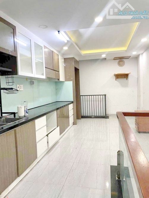 Bán nhà 3 lầu mặt tiền kinh doanh đường Hưng Phú P.8 Quận 8 - 1