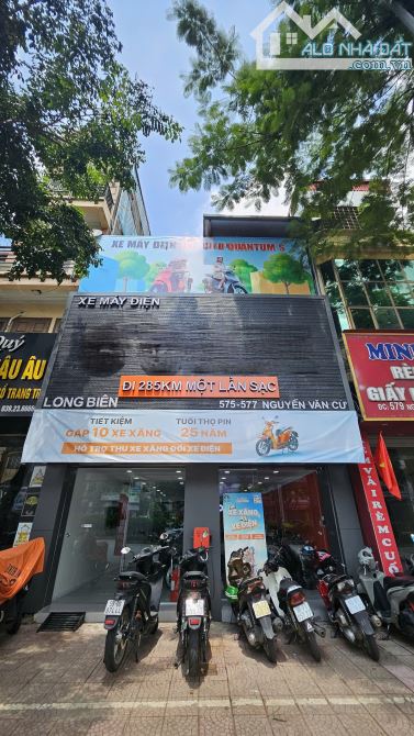 Bán nhà Mặt Phố Nguyễn Văn Cừ, DT 198m2, XD 3 Tầng, MT 7,5m – Nở Hậu thoáng sau, Tiện KD - 1