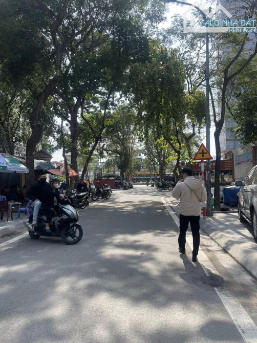 Bán Biệt Thự Khu Đô Thị Định Công - Vỉa hè Không lỗi Phong Thuỷ. DT 360M2. Giá 116 Tỷ. - 1