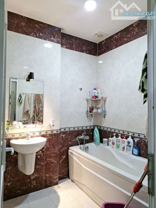 Bán nhà mặt tiền 5x20m, 1 trệt 3 lầu, khu 17,3ha An Phú, Quận 2, giá 21 tỷ TL - 1